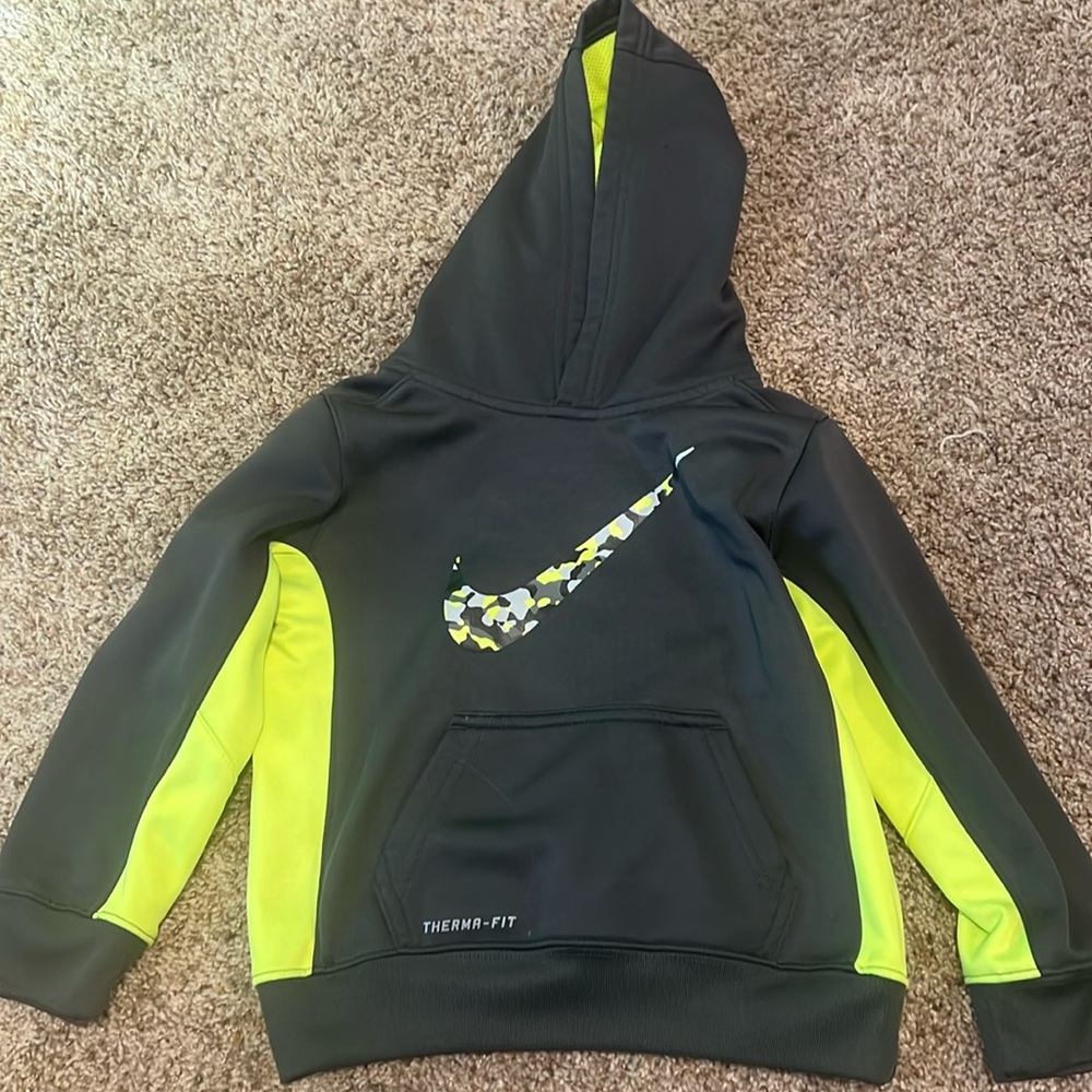 Boys Nike hoodie size 4